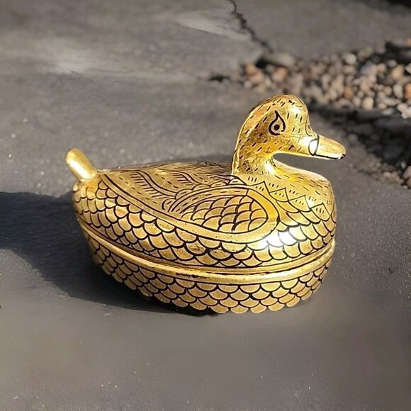 Vtg Black Gold Gilt Lacquer Box Duck/ Goose Burmese Trinket Box